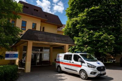 Zlatomoravecká nemocnica zakázala návštevy hospitalizovaných pacientov 